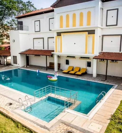 تختخواب و صبحانه Fabescape Queens Paradise