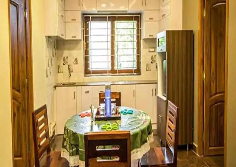 تختخواب و صبحانه Fabescape Queens Paradise