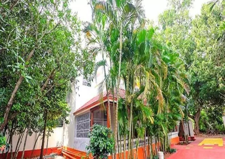 تختخواب و صبحانه Fabescape Queens Paradise