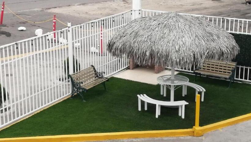 ホテル Express Inn