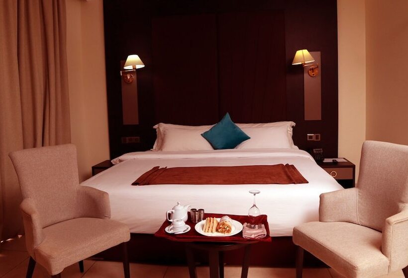 هتل Monty Suites Calabar