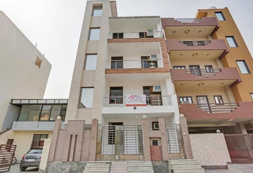 בית מלון כפרי Oyo 79428 Saanj Bnb