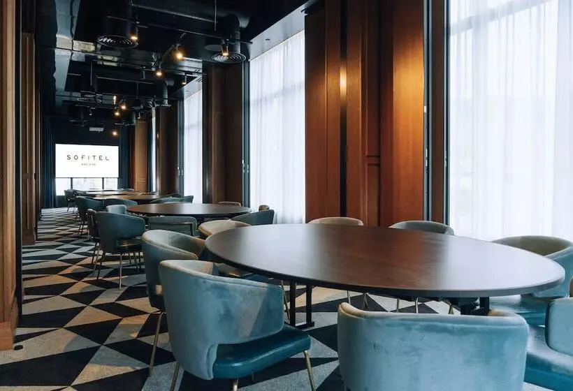 ホテル Sofitel Adelaide
