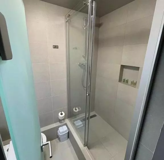 Lift Hotel Boutique