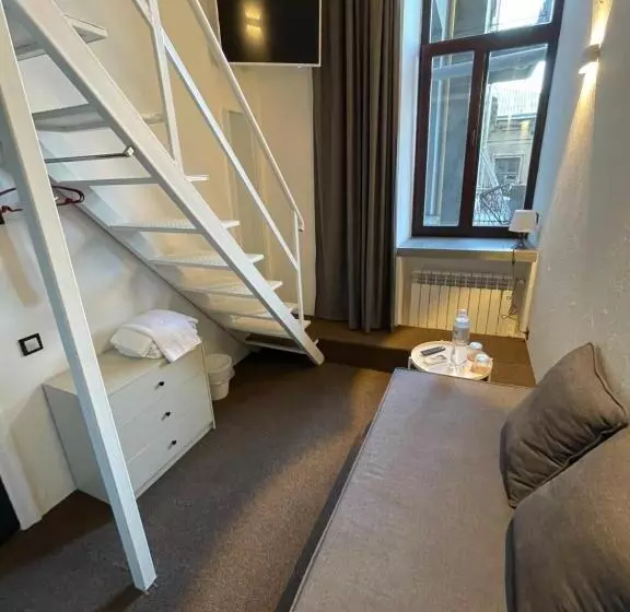 Lift Hotel Boutique