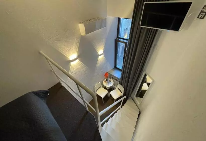 Lift Hotel Boutique