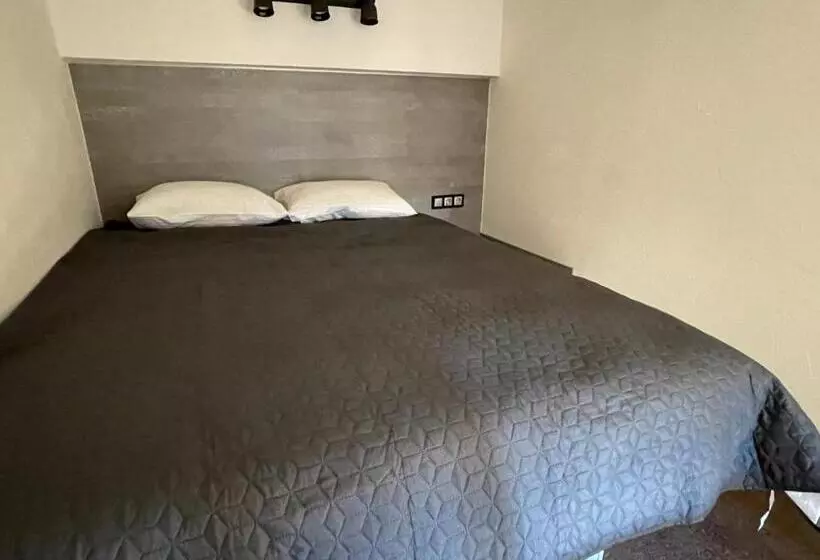 Lift Hotel Boutique