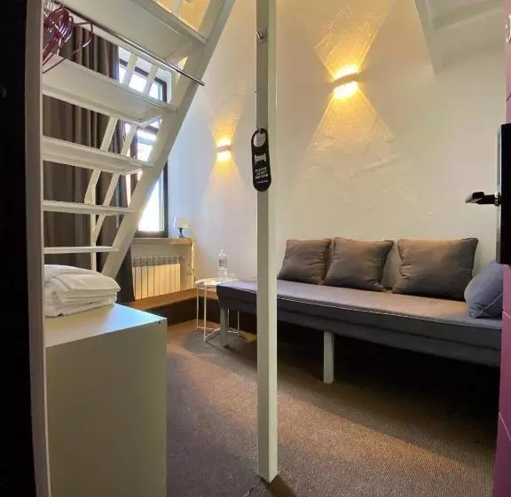 Lift Hotel Boutique