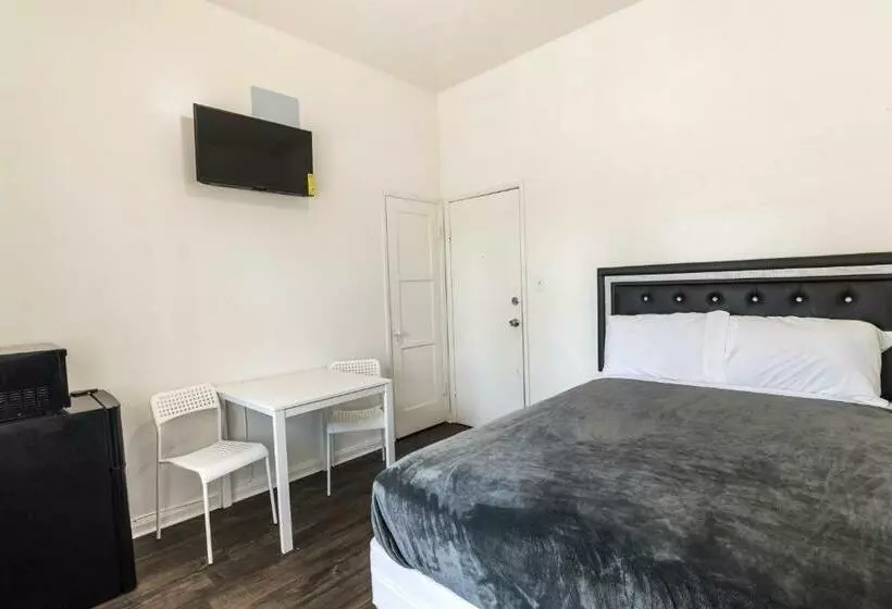 モーテル Mariachi Plaza