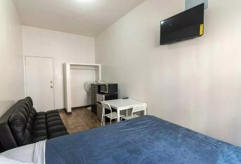 モーテル Mariachi Plaza