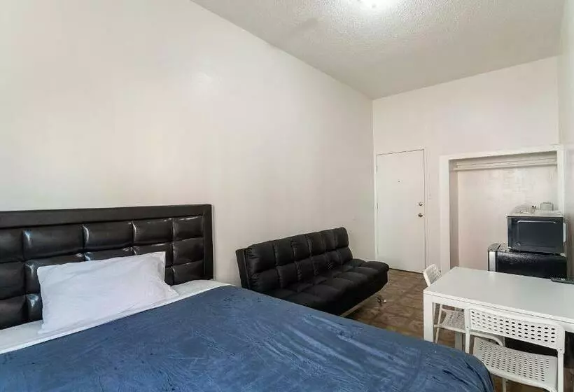 モーテル Mariachi Plaza