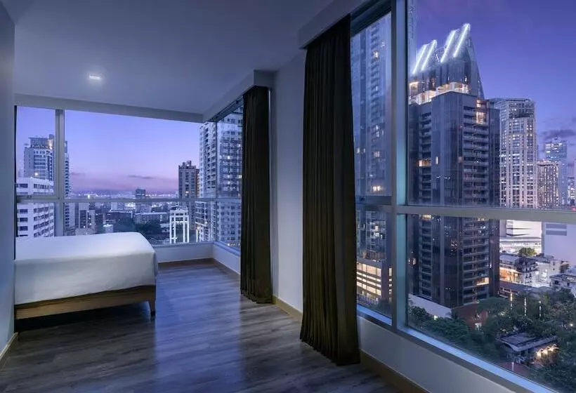 Adelphi Grande Sukhumvit