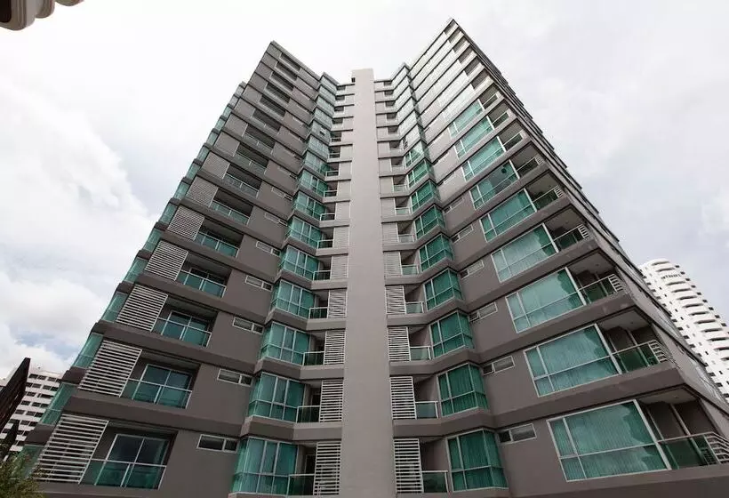 Adelphi Grande Sukhumvit