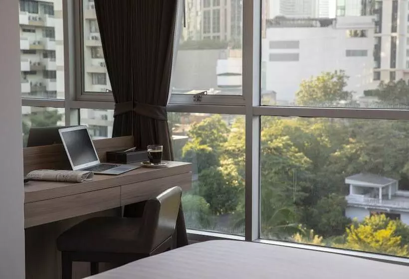 Adelphi Grande Sukhumvit