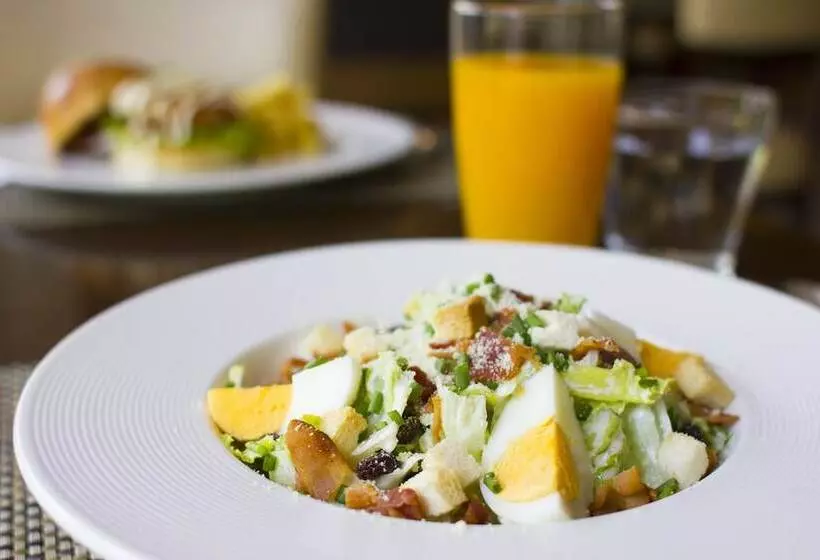 Adelphi Grande Sukhumvit