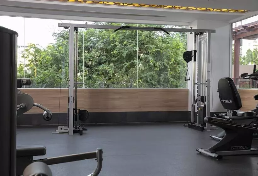 Adelphi Grande Sukhumvit