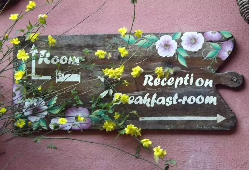 تختخواب و صبحانه Albergo Diffuso Borgo Santa Caterina Vintage