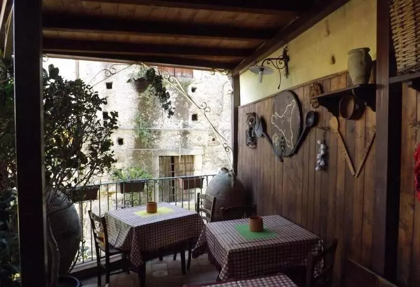 تختخواب و صبحانه Albergo Diffuso Borgo Santa Caterina Vintage