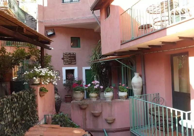 تختخواب و صبحانه Albergo Diffuso Borgo Santa Caterina Vintage