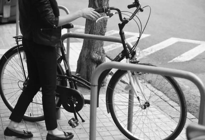 مبيت وإفطار Md Modern Hotel Jardines