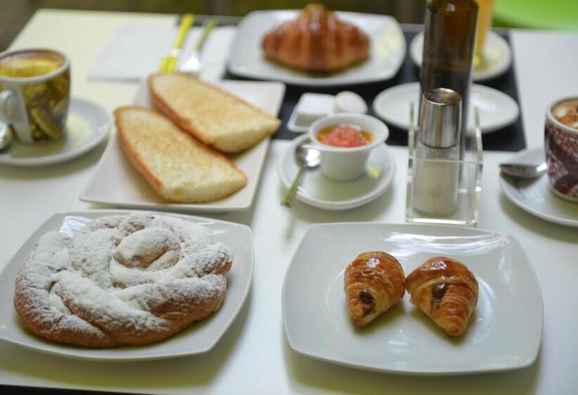 تختخواب و صبحانه Md Modern Hotel Jardines