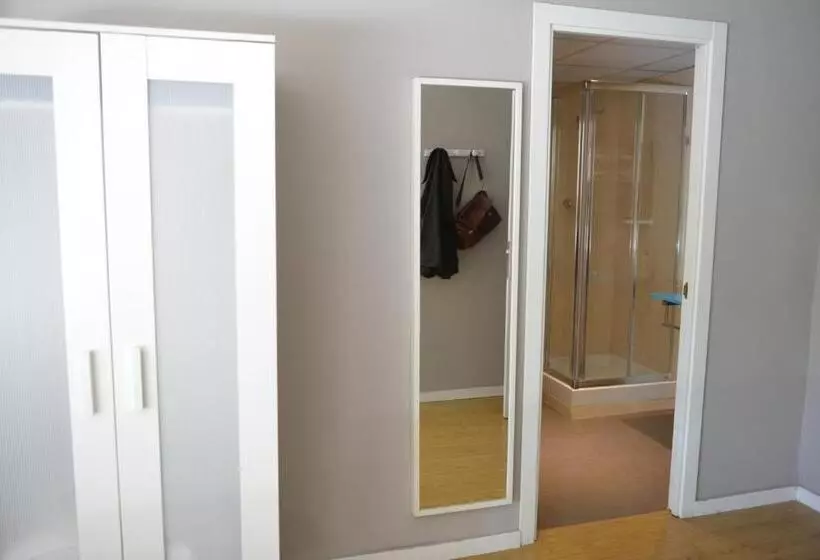 مبيت وإفطار Md Modern Hotel Jardines