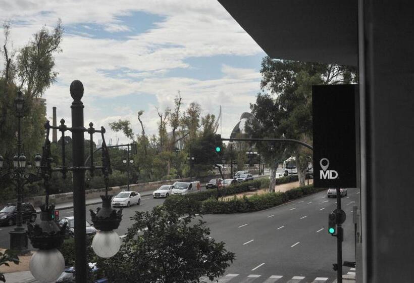 تختخواب و صبحانه Md Modern Hotel Jardines