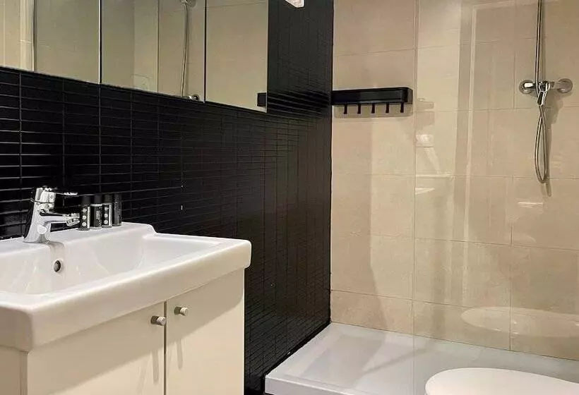 مبيت وإفطار Md Modern Hotel Jardines