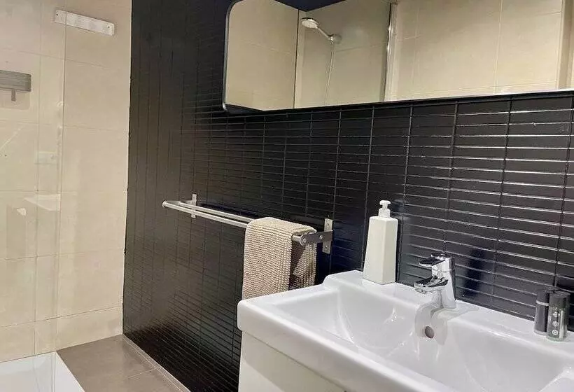 مبيت وإفطار Md Modern Hotel Jardines