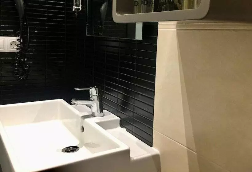 مبيت وإفطار Md Modern Hotel Jardines