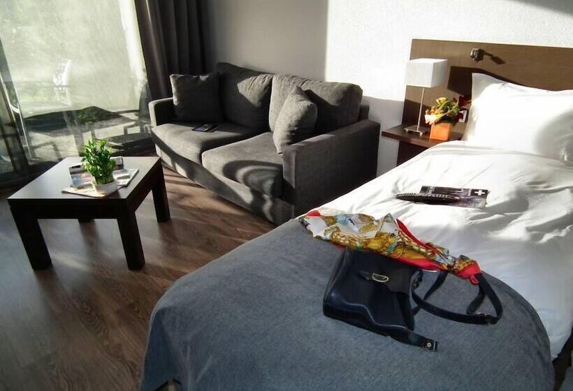 בית מלון כפרי Eden Park Pau Est, Avec Piscine