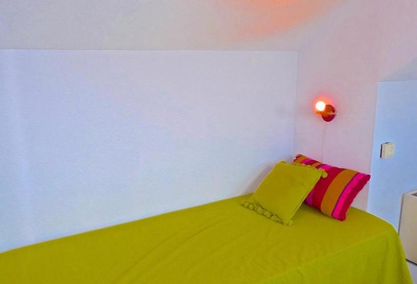 Lovely Modern Top Floor Apartment In Central Cannes Just A Short Walk From The Beaches And The Palai