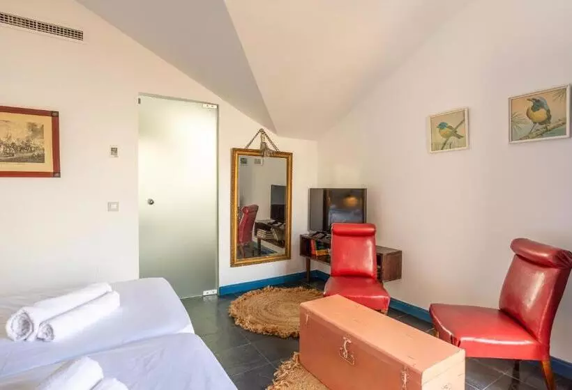 호텔 Albaicín   Auto Check In