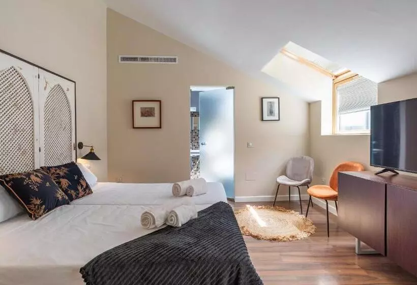 호텔 Albaicín   Auto Check In