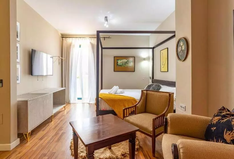 호텔 Albaicín   Auto Check In