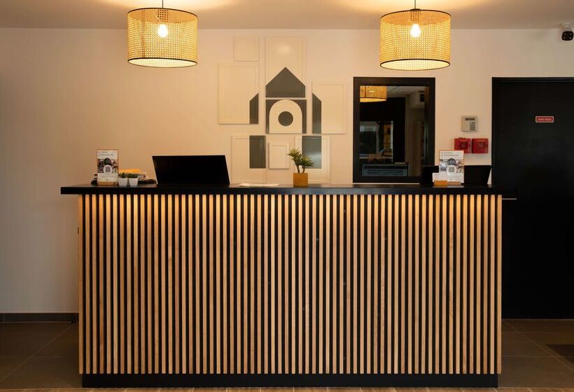 فندق Campanile Narbonne A9/a61