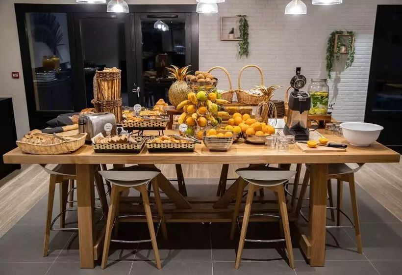 Hotel Campanile Narbonne A9/a61