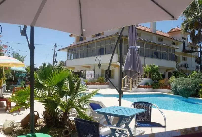 Hotelli Casa Deixa O Resto Guesthouse