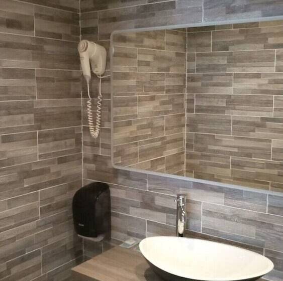 Hotel De La Perdrix Rouge