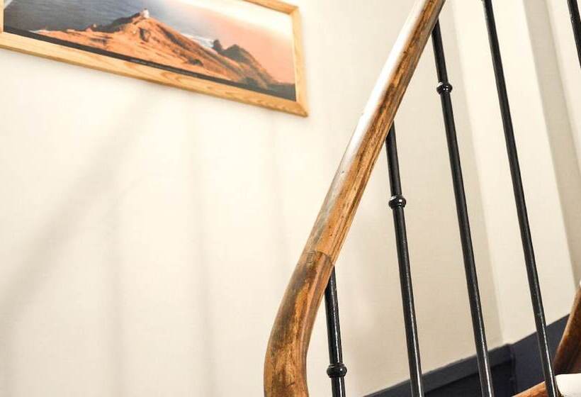 Hotel De La Perdrix Rouge