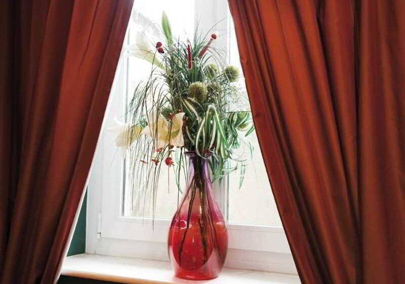 酒店 Hôtel Escurial   Centre Gare