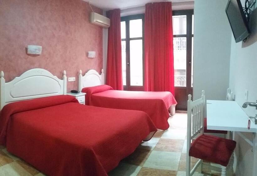 هتل Hostal Sonia Granada