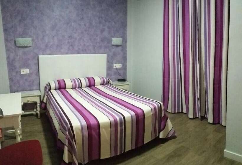 هتل Hostal Sonia Granada