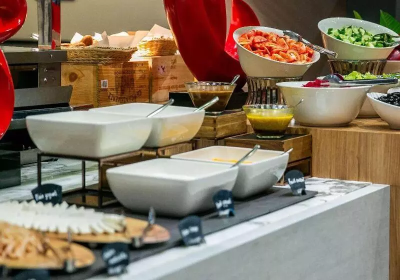 هتل Ibis Al Barsha