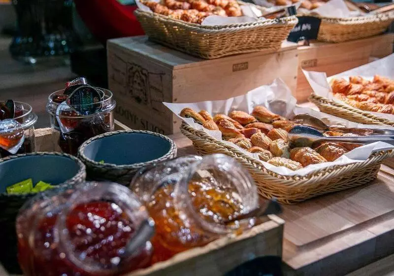 هتل Ibis Al Barsha