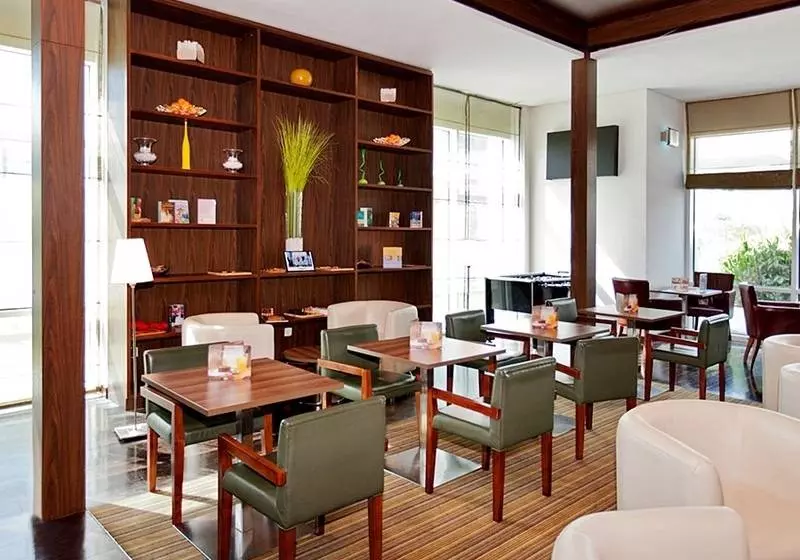 هتل Ibis Al Barsha