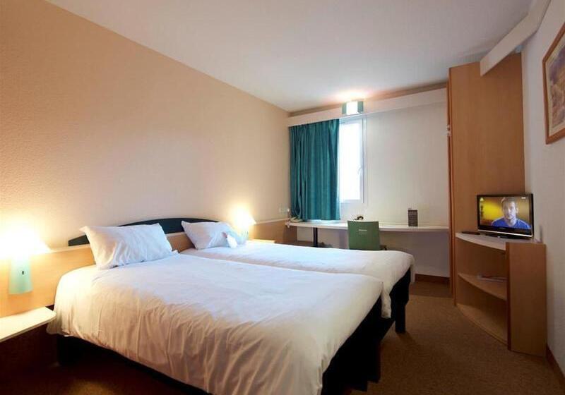 בית מלון כפרי Ibis Albi