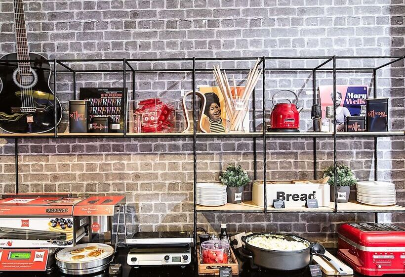 ホテル Ibis Lisboa Alfragide