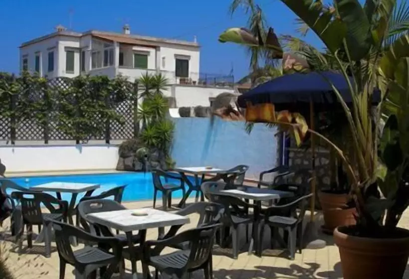 Отель Il Nespolo