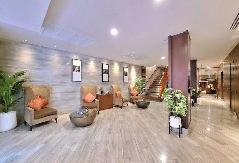 酒店 On 8 Sukhumvit Nana Bangkok By Compass Hospitality